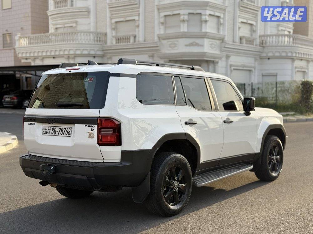 برادو تيربو موديل 2024 ماشي 49 صبغ الوكالة تحت الكفالة بحالة نادرة3