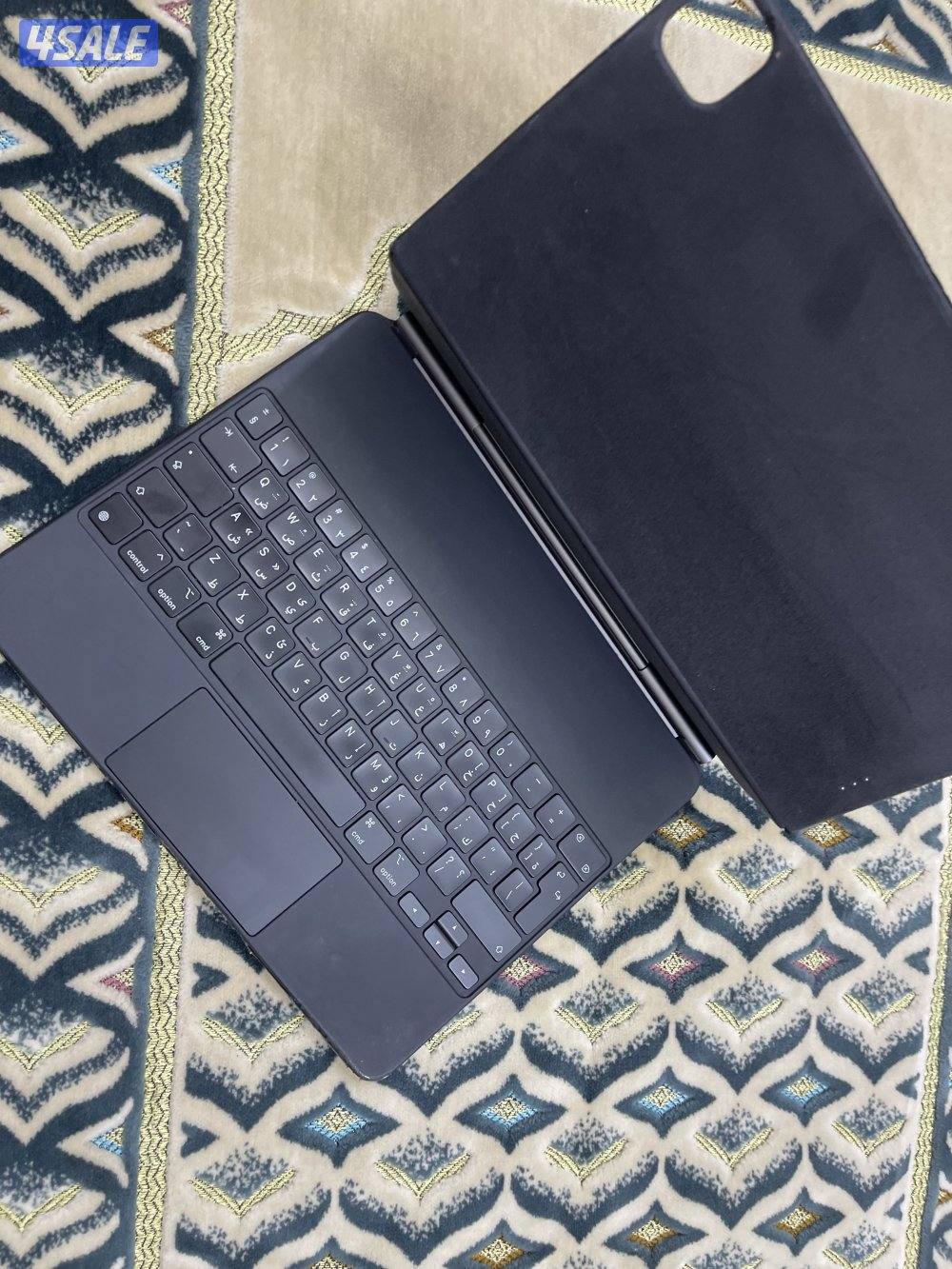 كيبورد ابل ماجيك الاصلي 12.9 بوصة m2وm1 نظيف جدا3