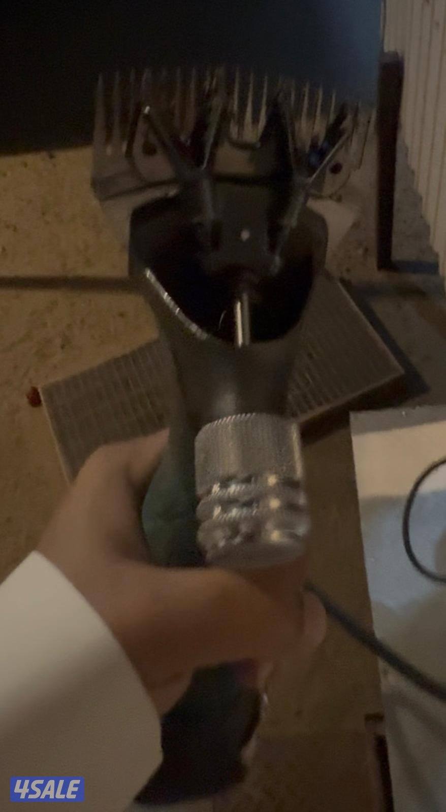 مكينه قص للغنم والإبل ماركه نوفا إنجليزيه الصنع بحاله ممتازه0