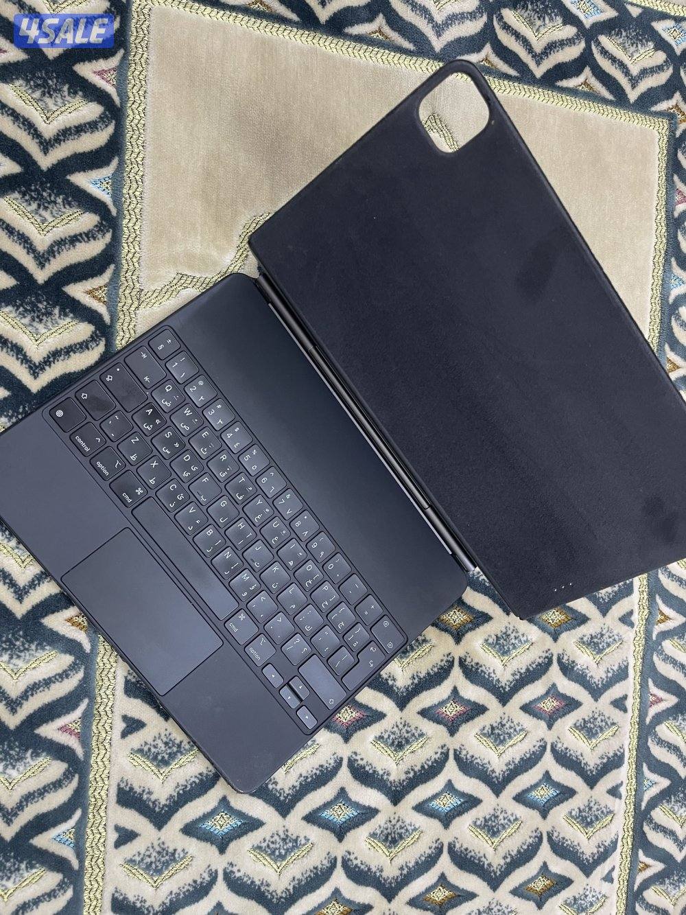 للبيع كيبورد ابل ماجيك الاصلي حجم 12.9 انش نظيف وشغال تمام5