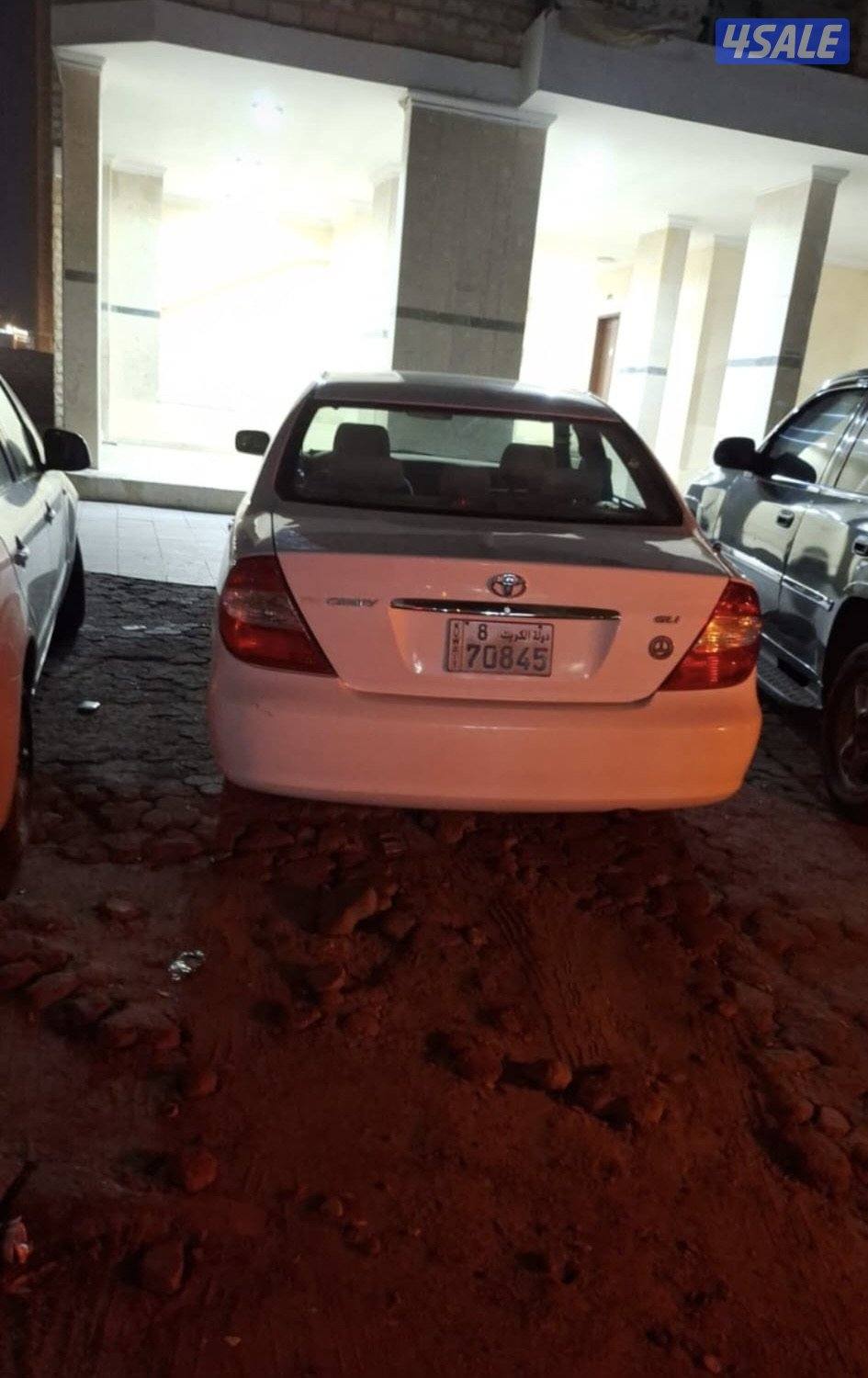 للبيع كامري 20041