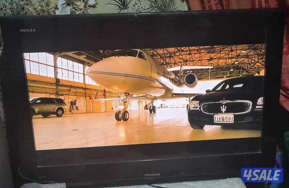 للبيع شاشة توشيبا LCD TOSHIBA TVممتازة مع رسيفر اندرويد z8 pro مع الري2