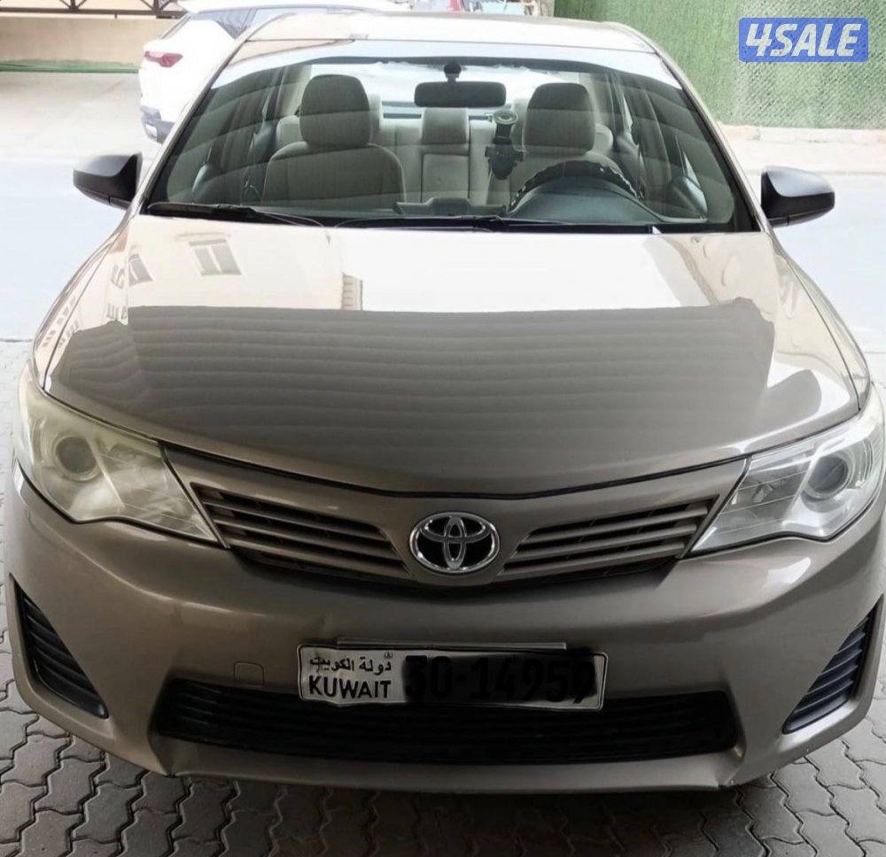 للبيع كامري 2014.ماشية 370 الف سيرفس وكالة منتظم1