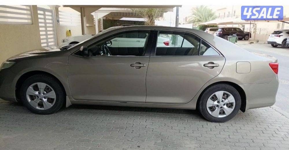 للبيع كامري 2014.ماشية 370 الف سيرفس وكالة منتظم3