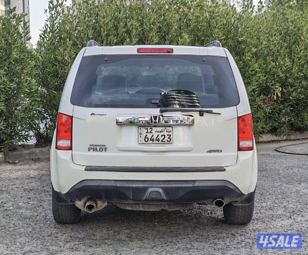 للبيع هوندا بايلوت 20138