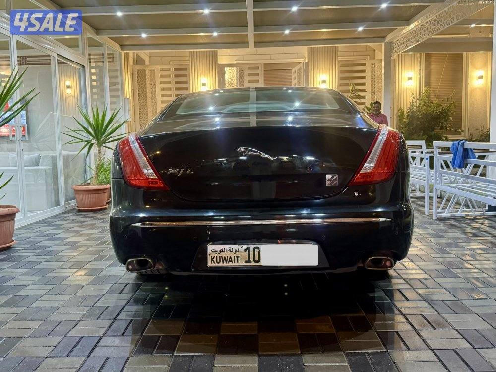 للبيع جاكوار XJL موديل ٢٠١١3