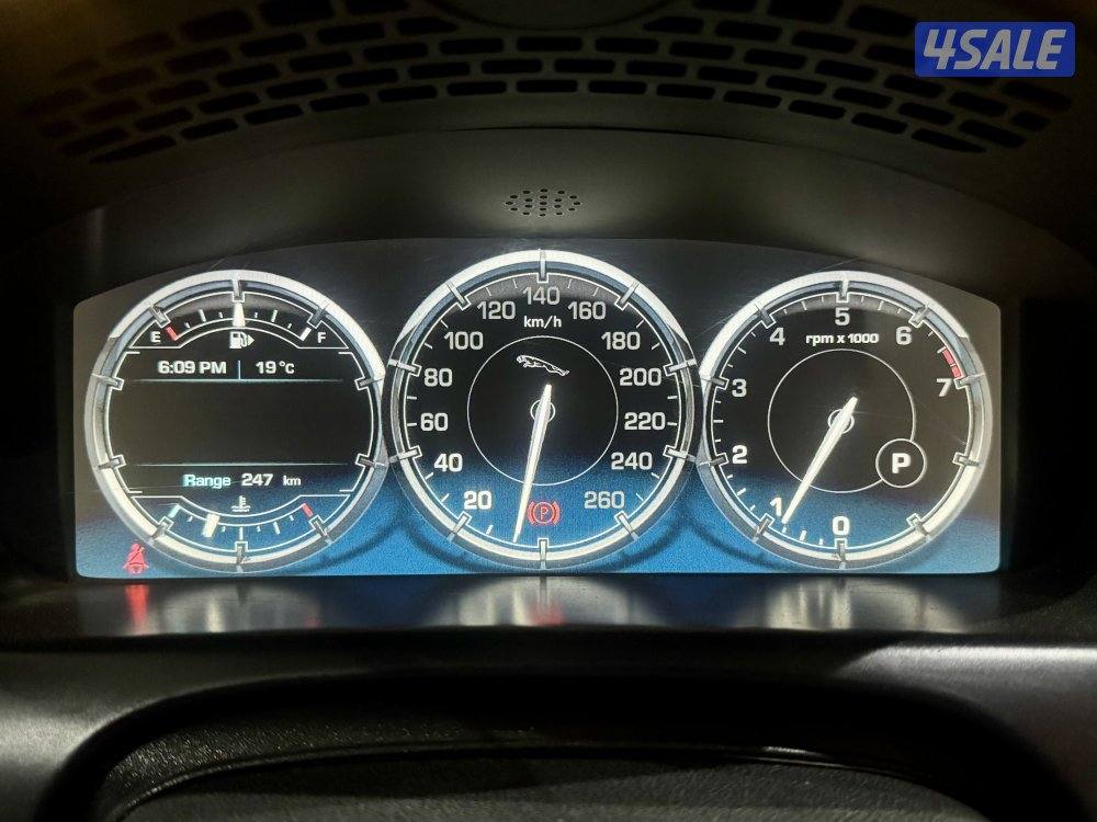 للبيع جاكوار XJL موديل ٢٠١١8