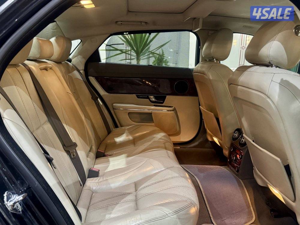 للبيع جاكوار XJL موديل ٢٠١١12