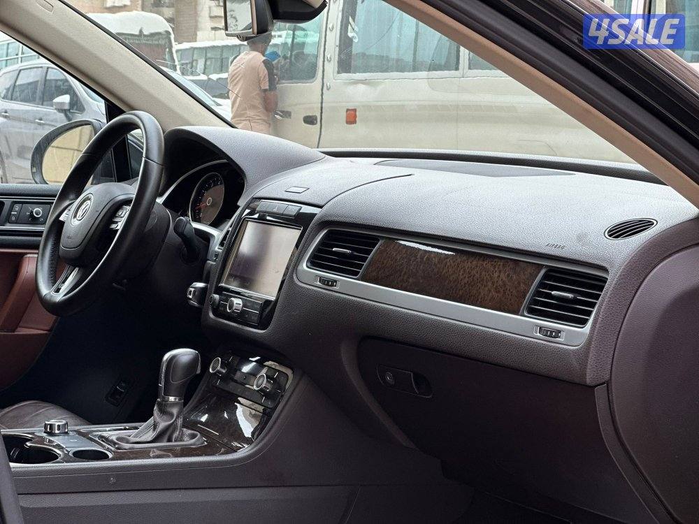 طوارق 
R-Line
 ٨ سلندر عداد 158 الف12