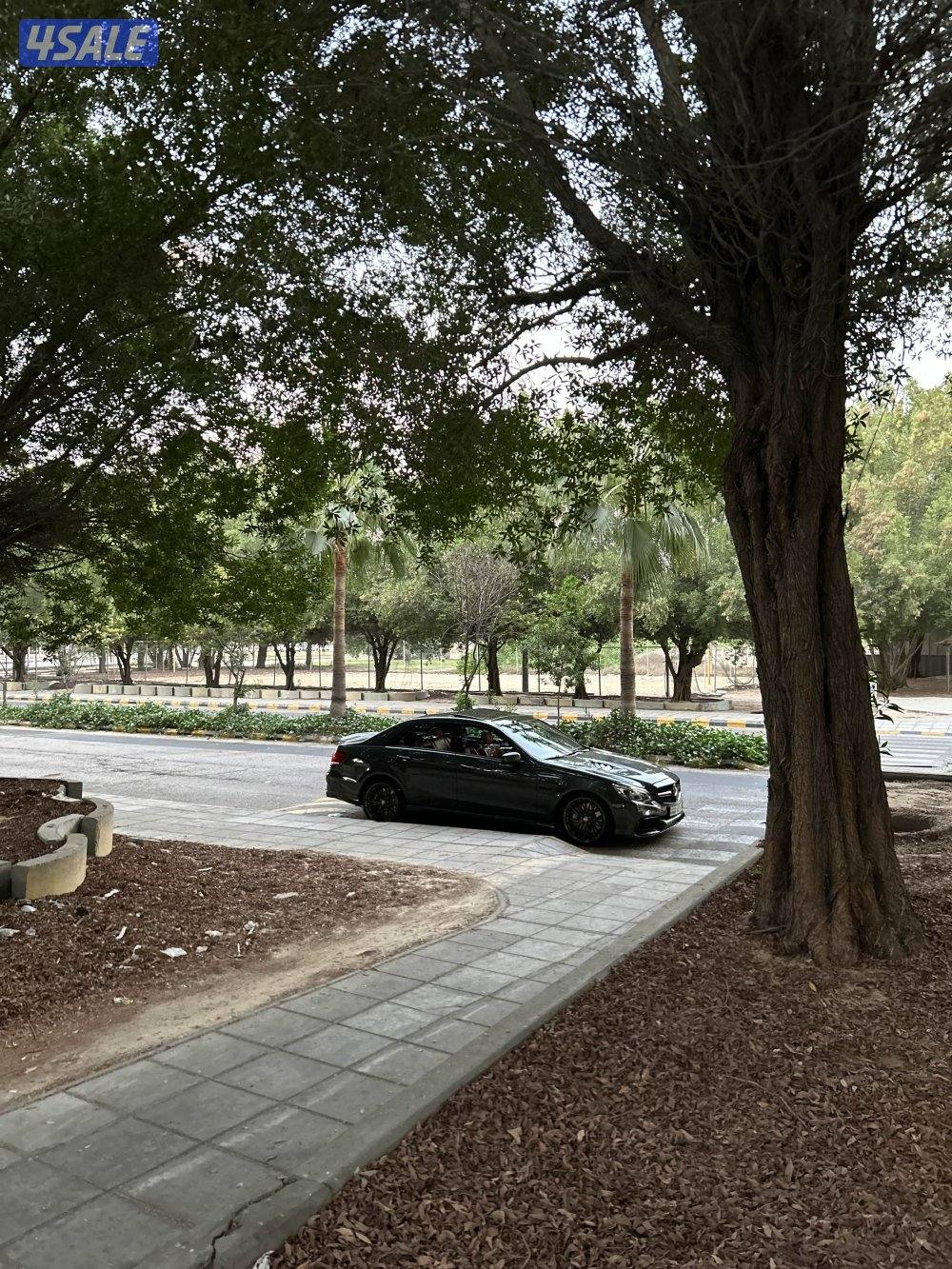 مرسيدس E63 AMG 20102