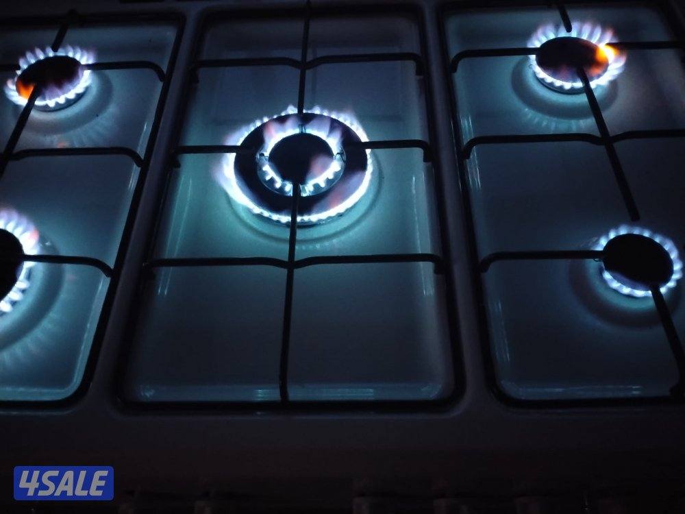 للبيع طباخ فيلكو  ايطالي📢📣📢
 ٩٠ف٦٠ غطاء زجاجي🪬💯
 مفاتيح اصليه💯💪5