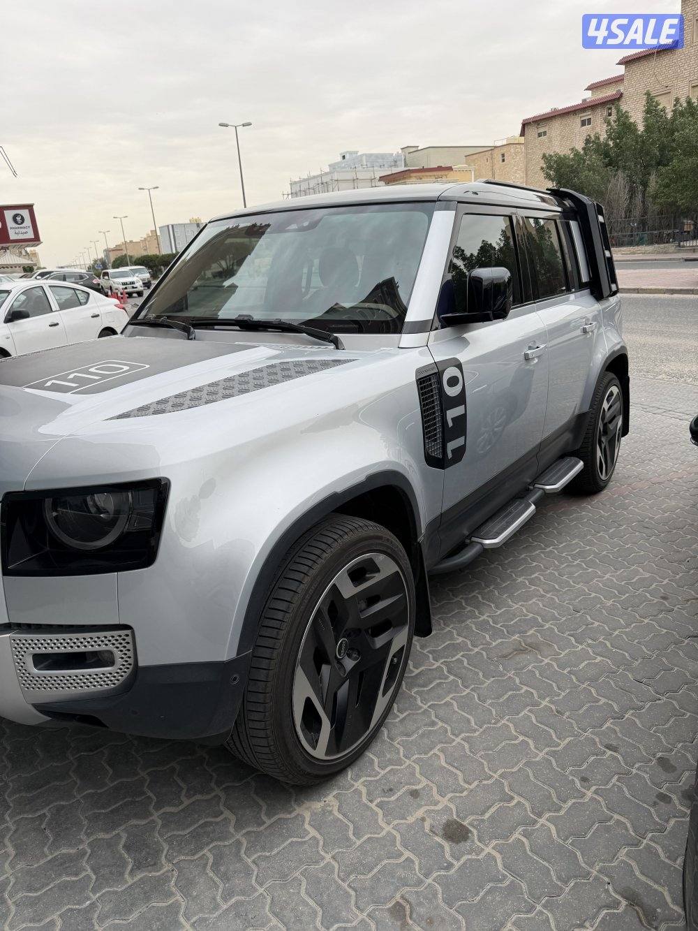 للبيع ديفندر مديل ٢٠٢٢2