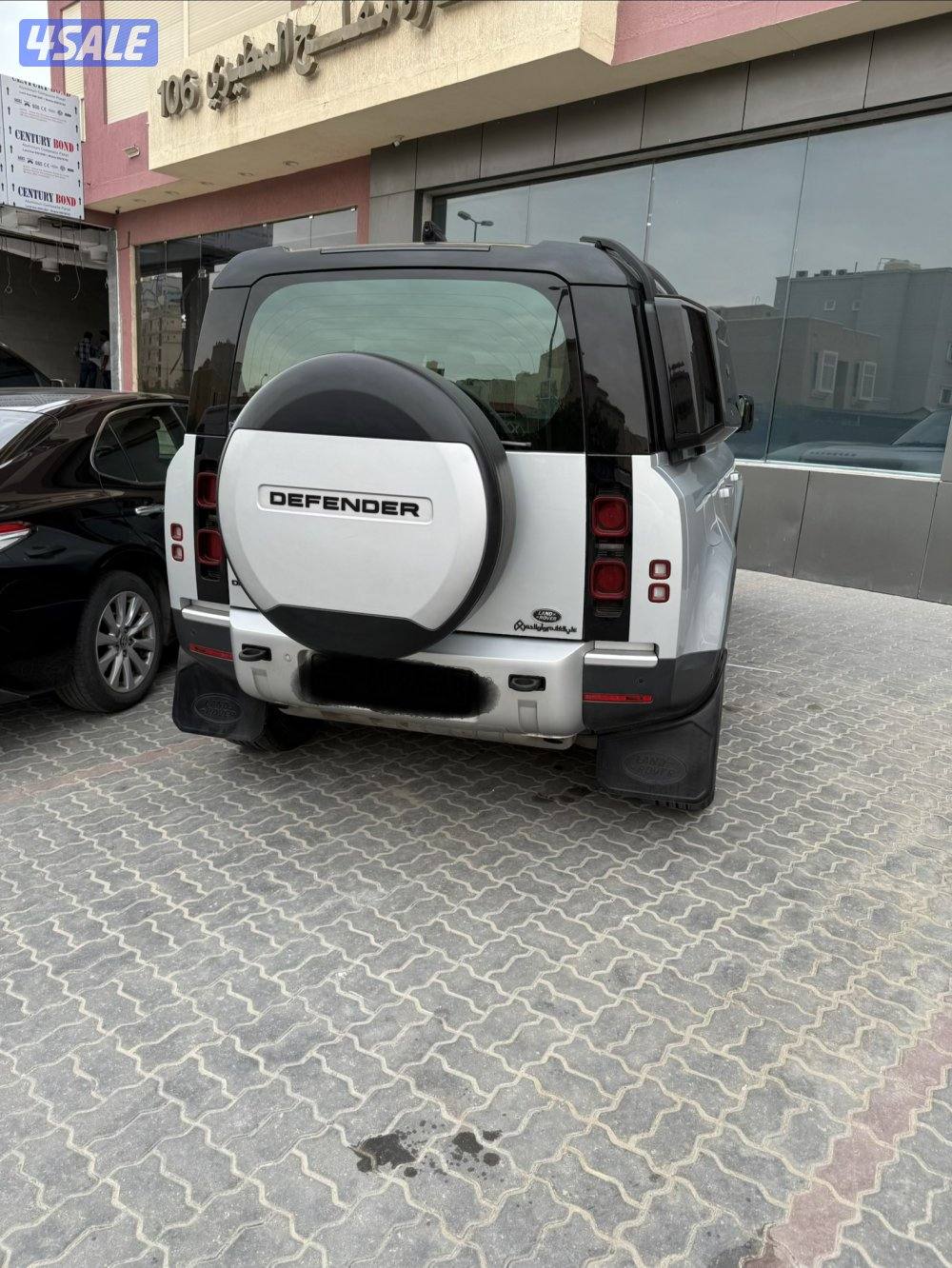 للبيع ديفندر مديل ٢٠٢٢3