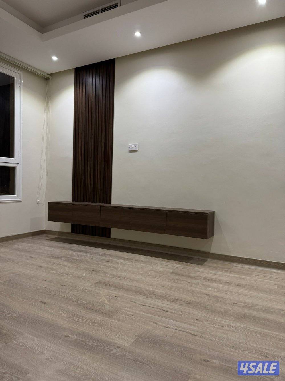 تنفيذ اعمال الديكور والصبغ الداخلي وورق جدران ديكورات خشبيه9