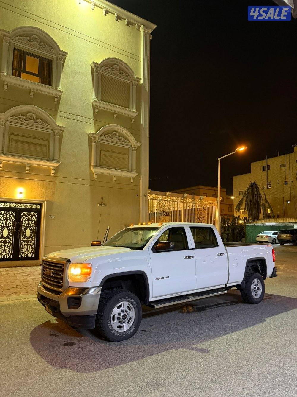 للبيع وانيت شرط الفحص قير ومكينه وشاصي وبدي البدي فيه قطعه ونص0