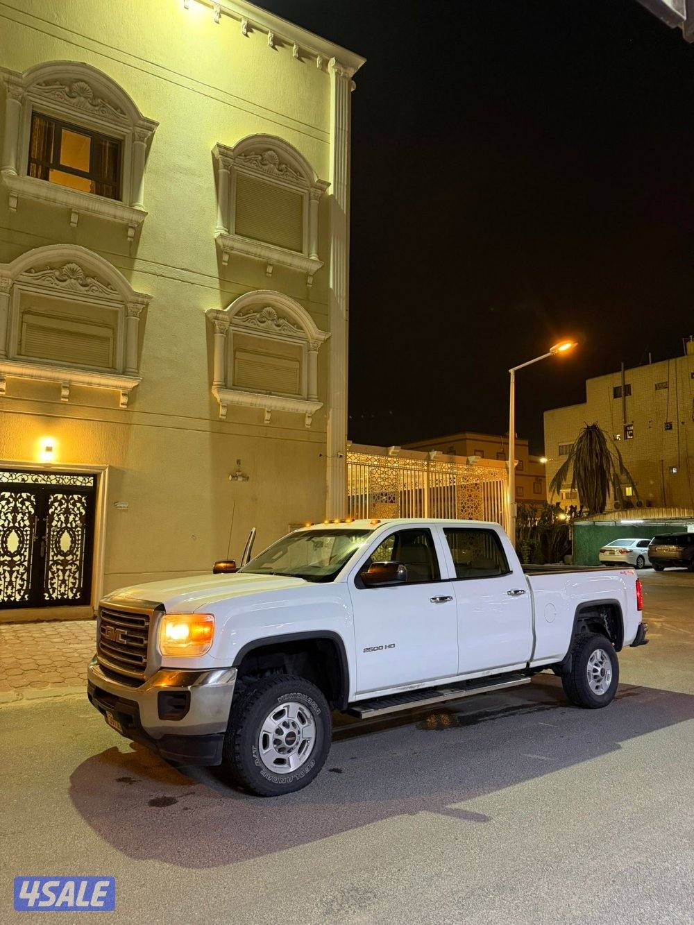 للبيع وانيت شرط الفحص قير ومكينه وشاصي وبدي البدي فيه قطعه ونص1