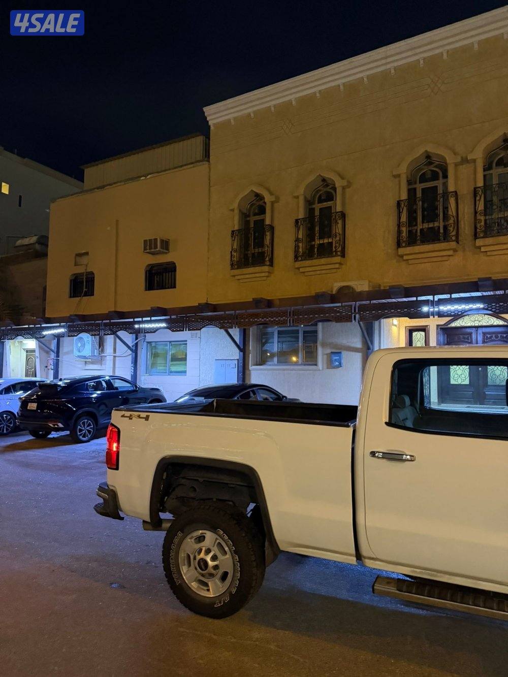 للبيع وانيت شرط الفحص قير ومكينه وشاصي وبدي البدي فيه قطعه ونص2