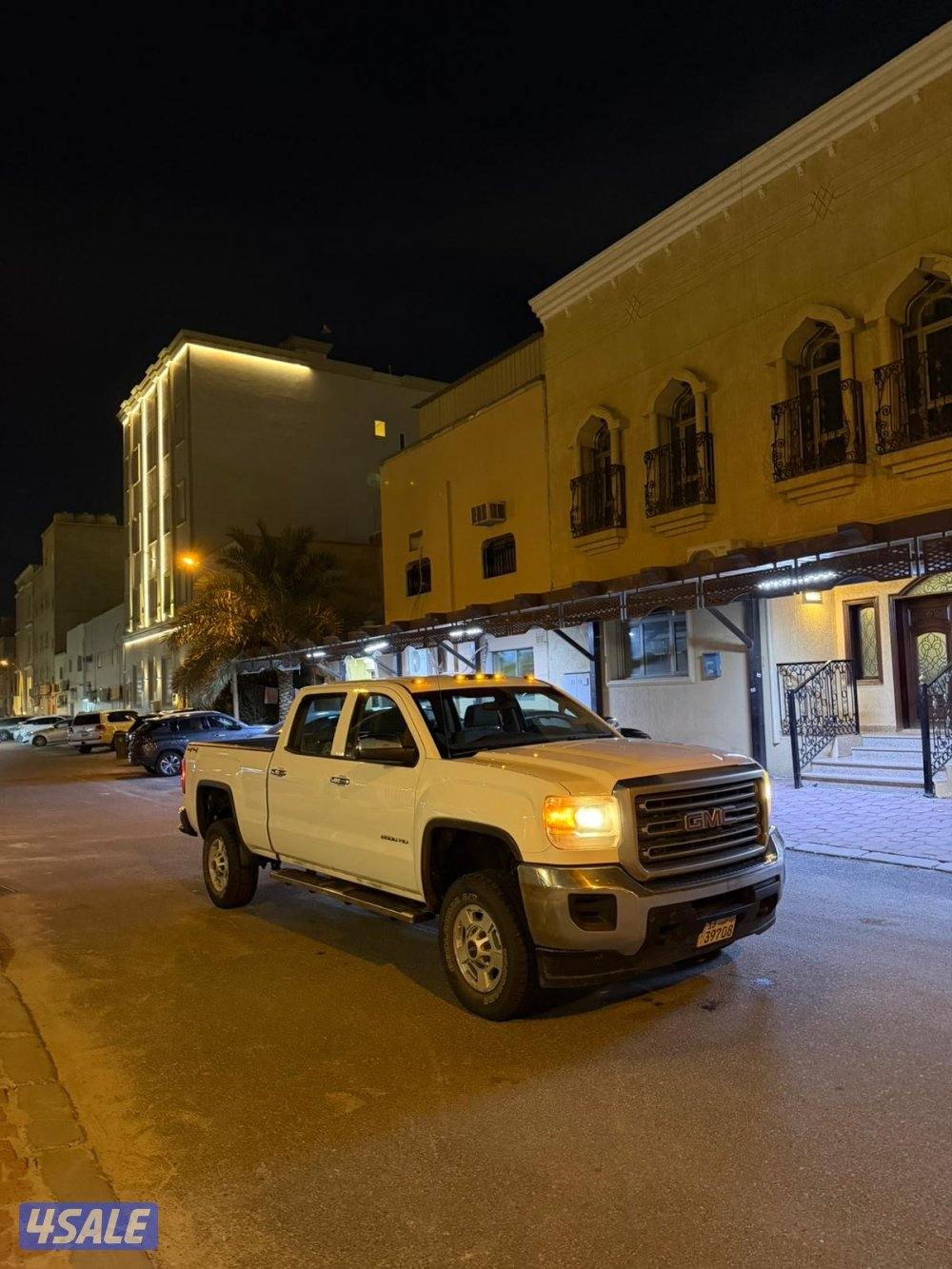 للبيع وانيت شرط الفحص قير ومكينه وشاصي وبدي البدي فيه قطعه ونص3