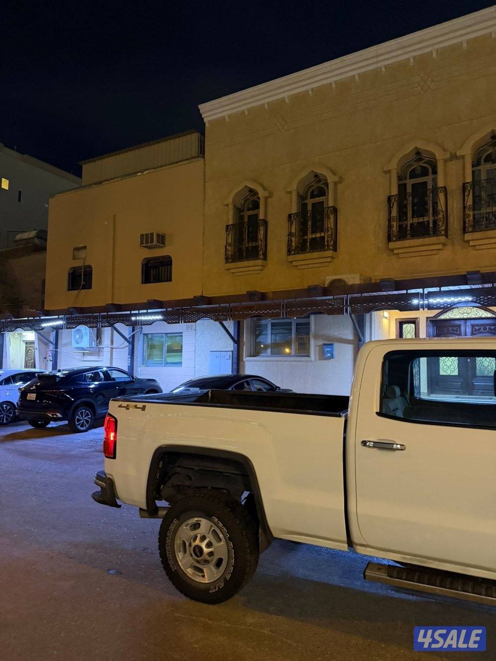 للبيع وانيت شرط الفحص قير ومكينه وشاصي وبدي البدي فيه قطعه ونص6