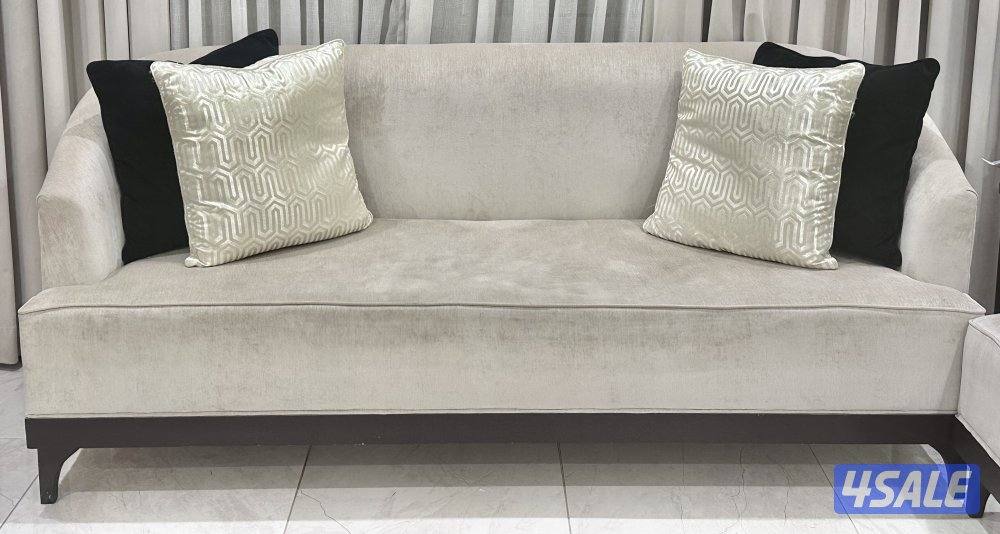 للبيع كنب بحالة ممتازه ونظيف وخالي من الكسور1