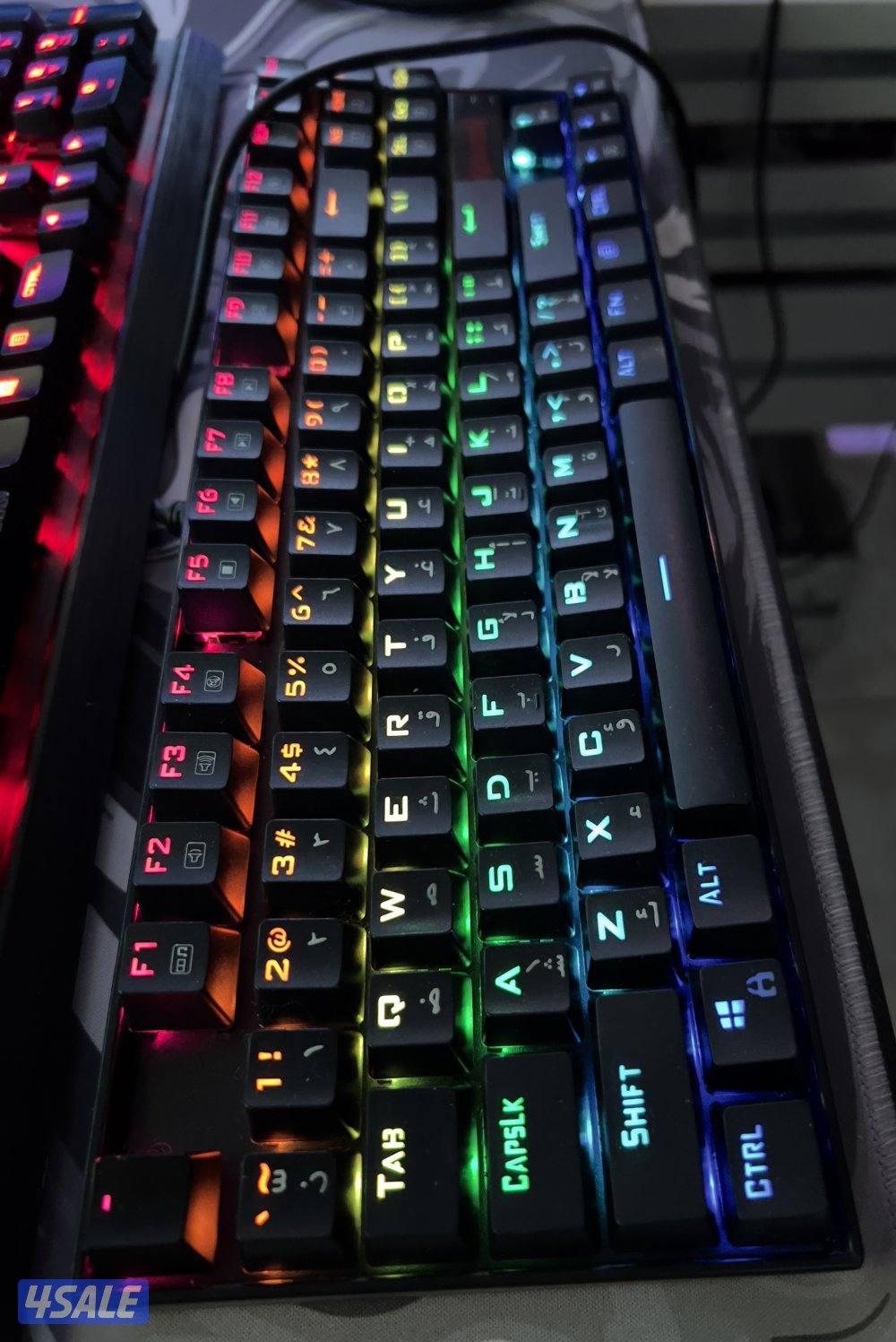 بيعه سريعه كيبورد احترافي من كورسير وكيبورد ريدراجون وسماعة هايبر اكس2