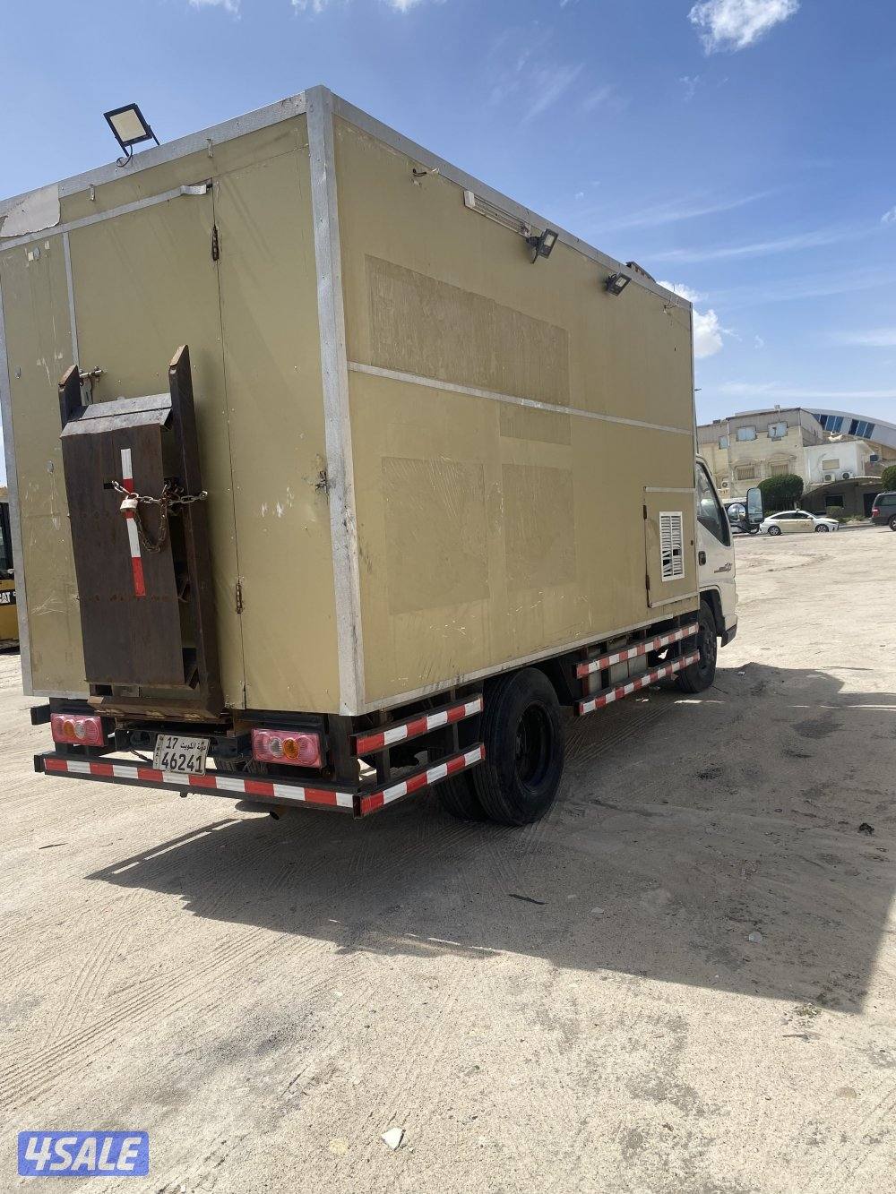 للبيع بقالة متنقلة4