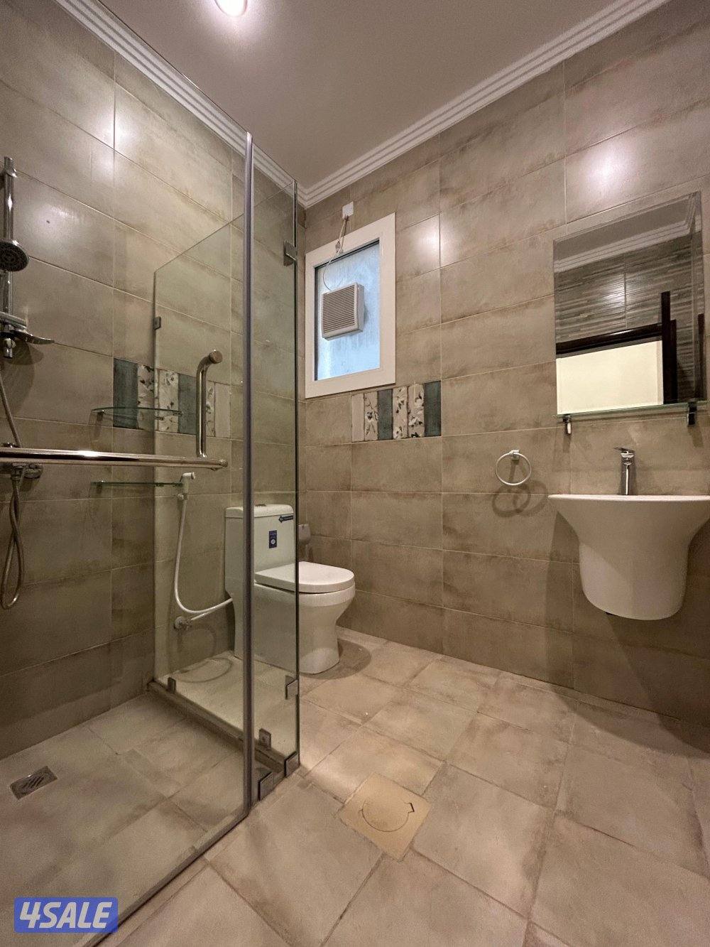 دور كامل للإيجار فى المسايل موقع مميز جميع الغرف ماستر8