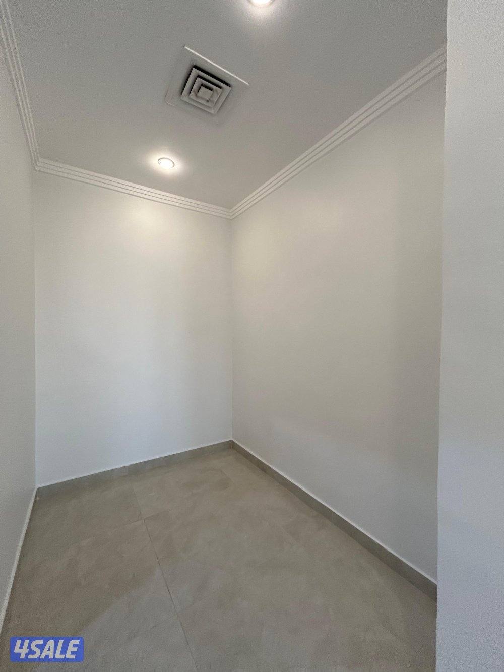 دور كامل للإيجار فى المسايل موقع مميز جميع الغرف ماستر9