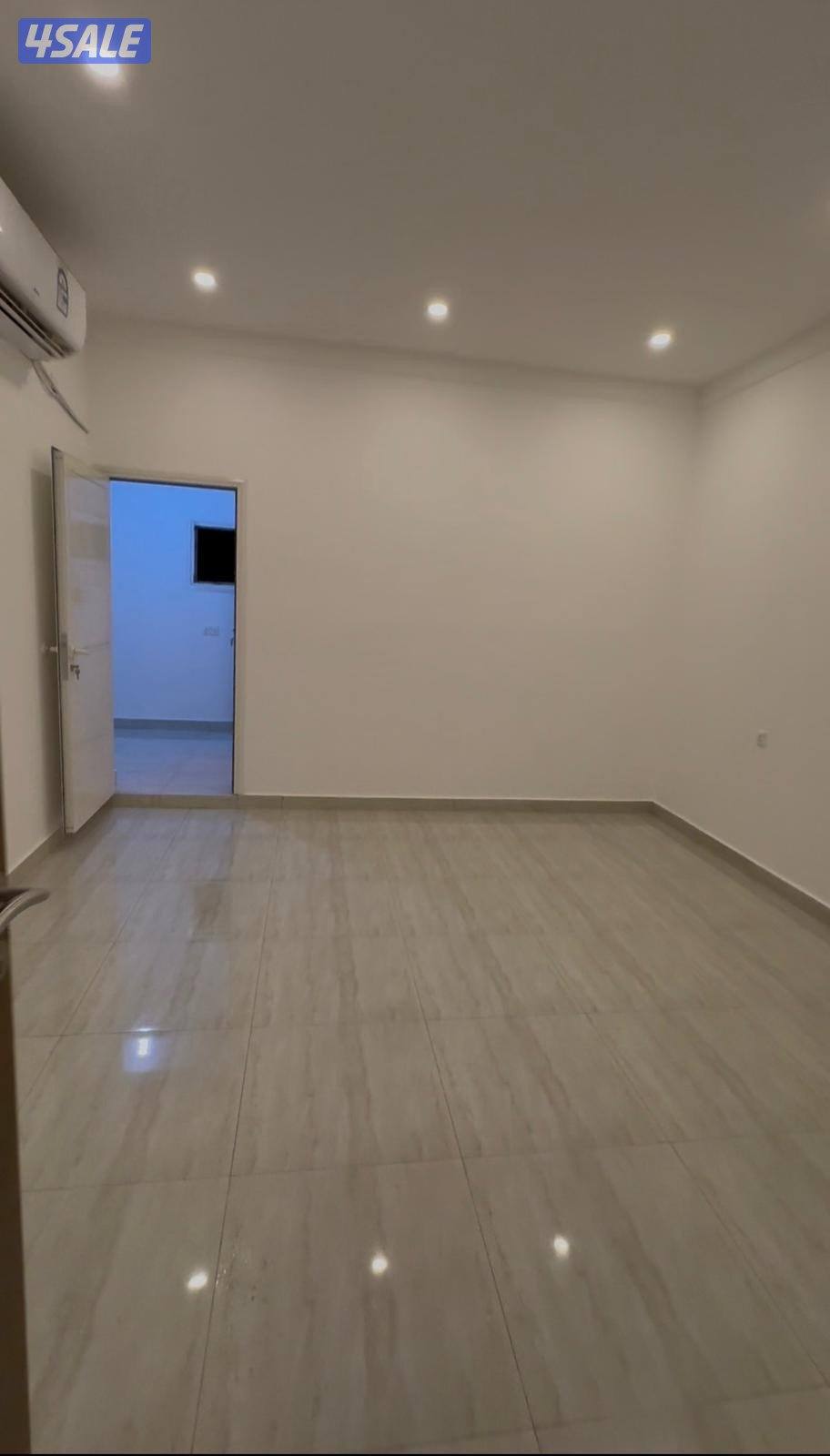 شقة للايجار الدور الثالث غرب الجليب0