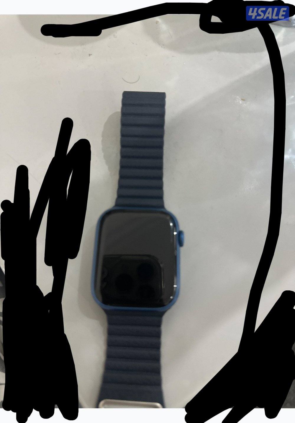 للبيع ساعه ابل  الجيل السابع معاها 3 أسوار إضافيه و شحنين1