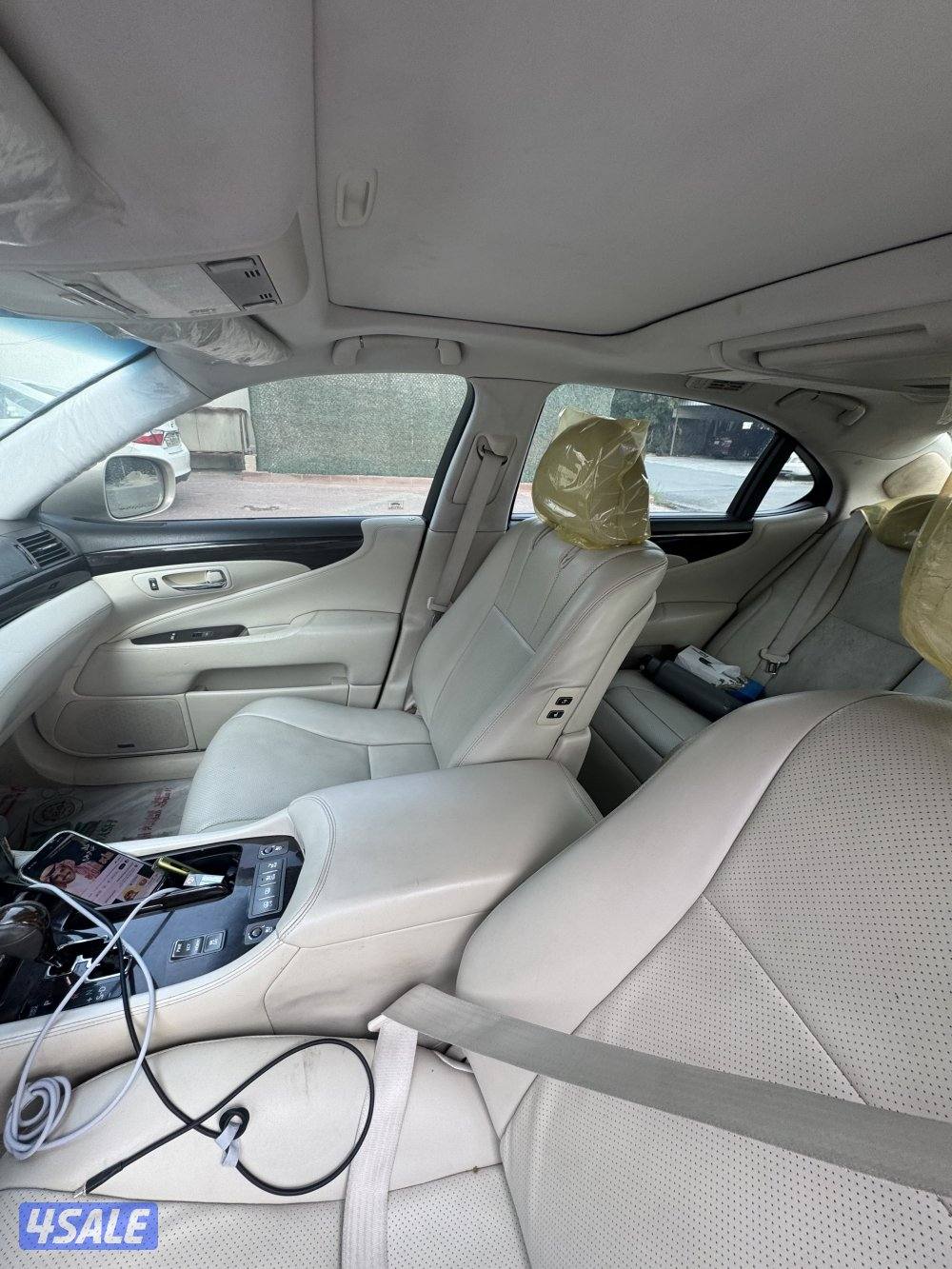 ‏لكزس ٤٦٠  لار ج  لون الدهبي3