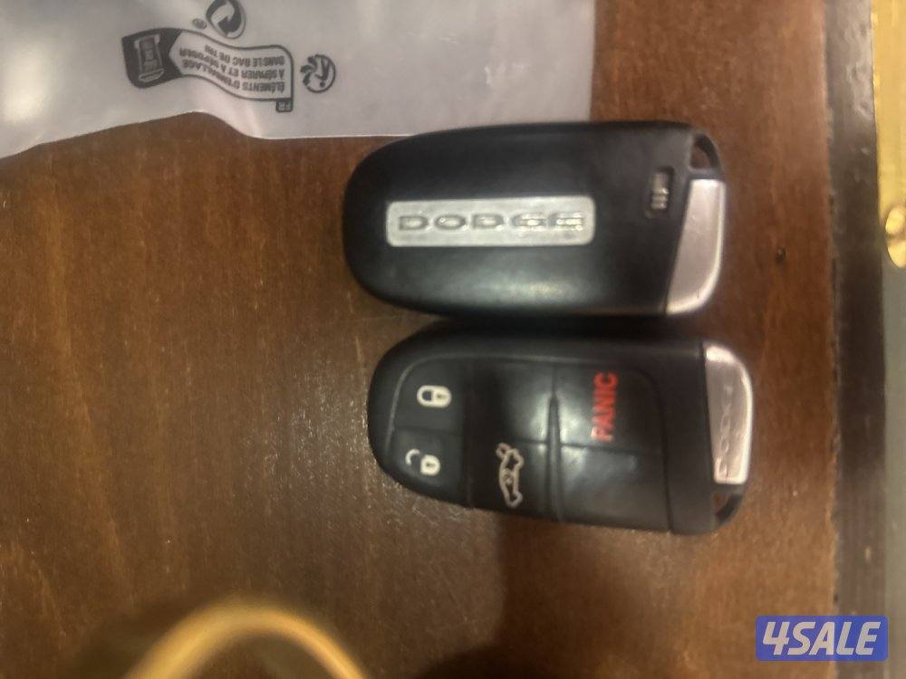 دوج شارجر موديل 2011 صبغ الوكاله 6 سلندر ماشي 300 نظيف شرط الفحص0