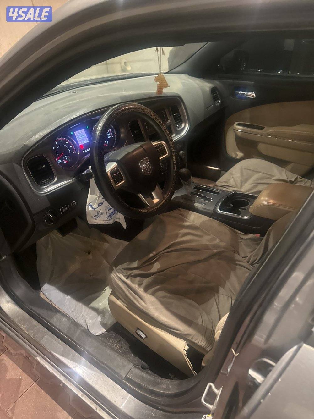 دوج شارجر موديل 2011 صبغ الوكاله 6 سلندر ماشي 300 نظيف شرط الفحص4