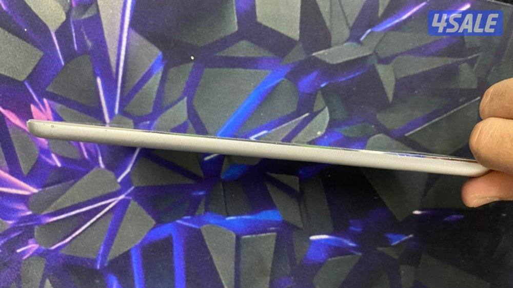 للبيع أيباد ميني 16 جيجا الجهاز نظيف وشغال10