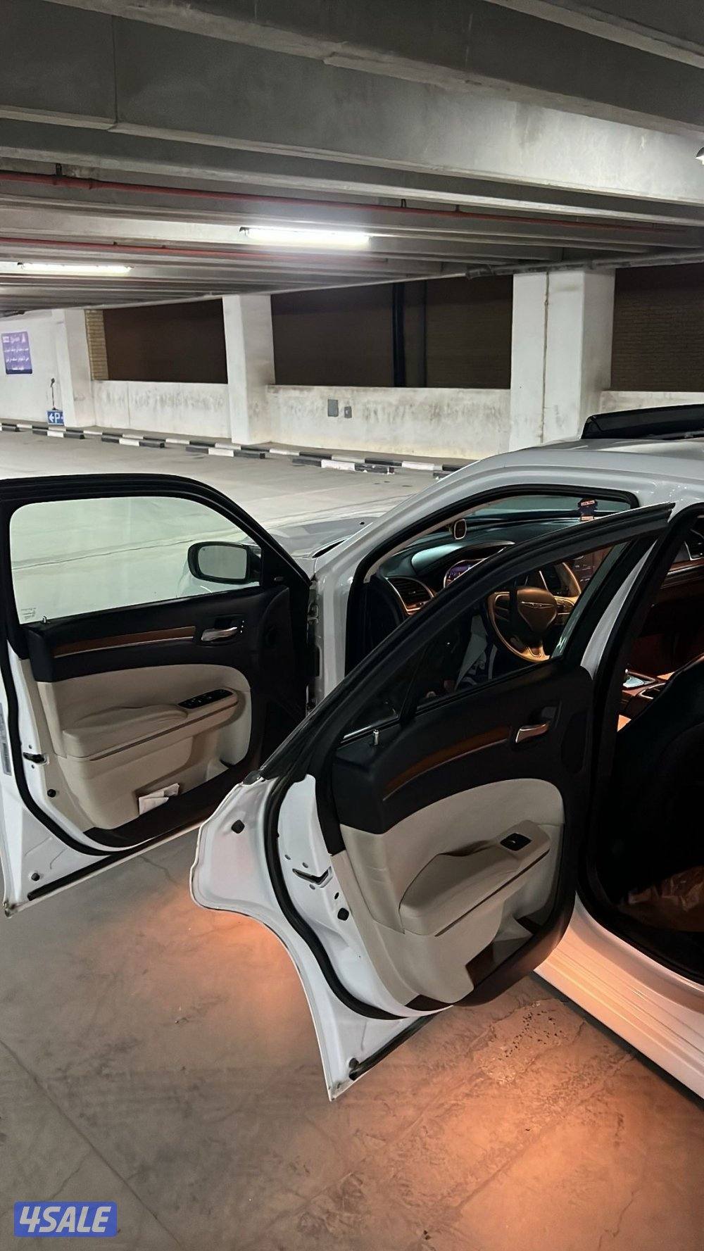 اعلى فئة c300 داخلية بيج2