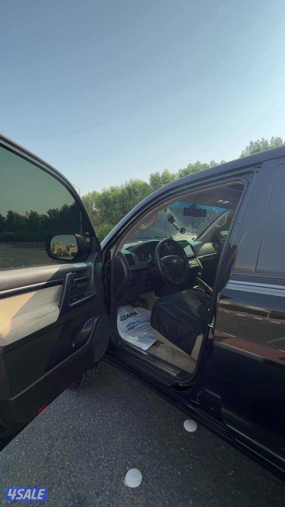 للبيع لاند GXR8