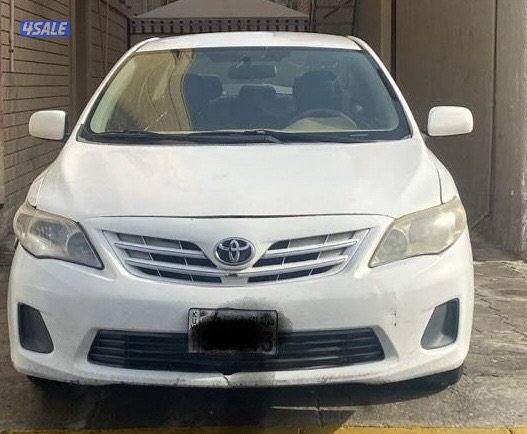 البيع تايوتا كورولا 20123