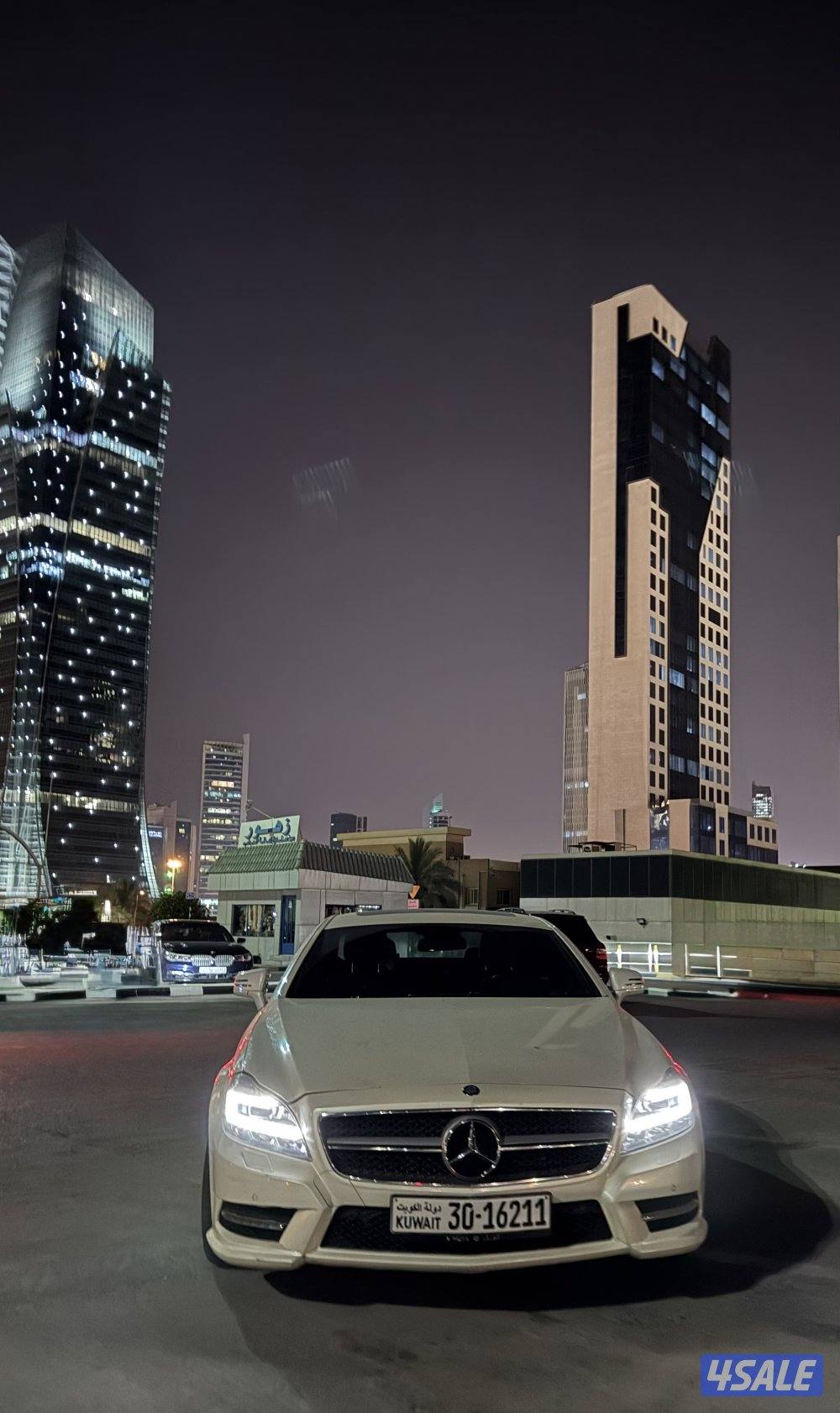 مرسيدس cls 350 اللون ابيض فل كامل المواصفات داخلية حمراء14