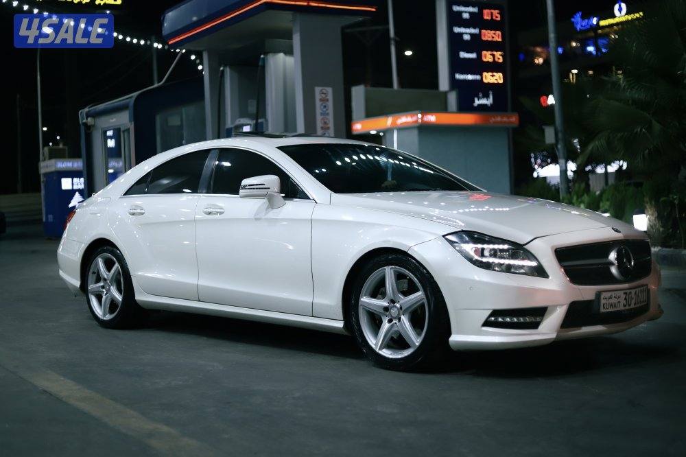 مرسيدس cls 350 اللون ابيض فل كامل المواصفات داخلية حمراء15