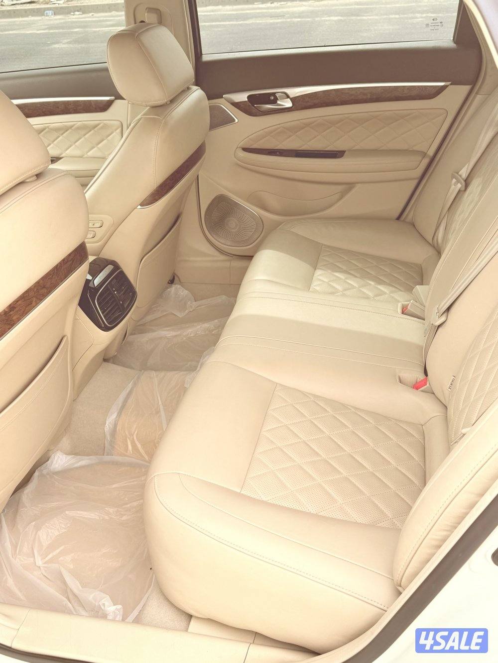 للبيع سياره عداد 31 الف5