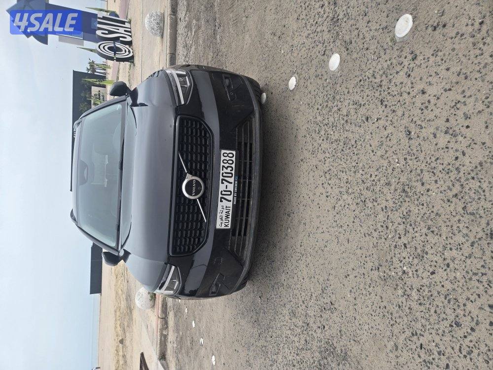 Volvo XC 40 full option good condition less mileage4