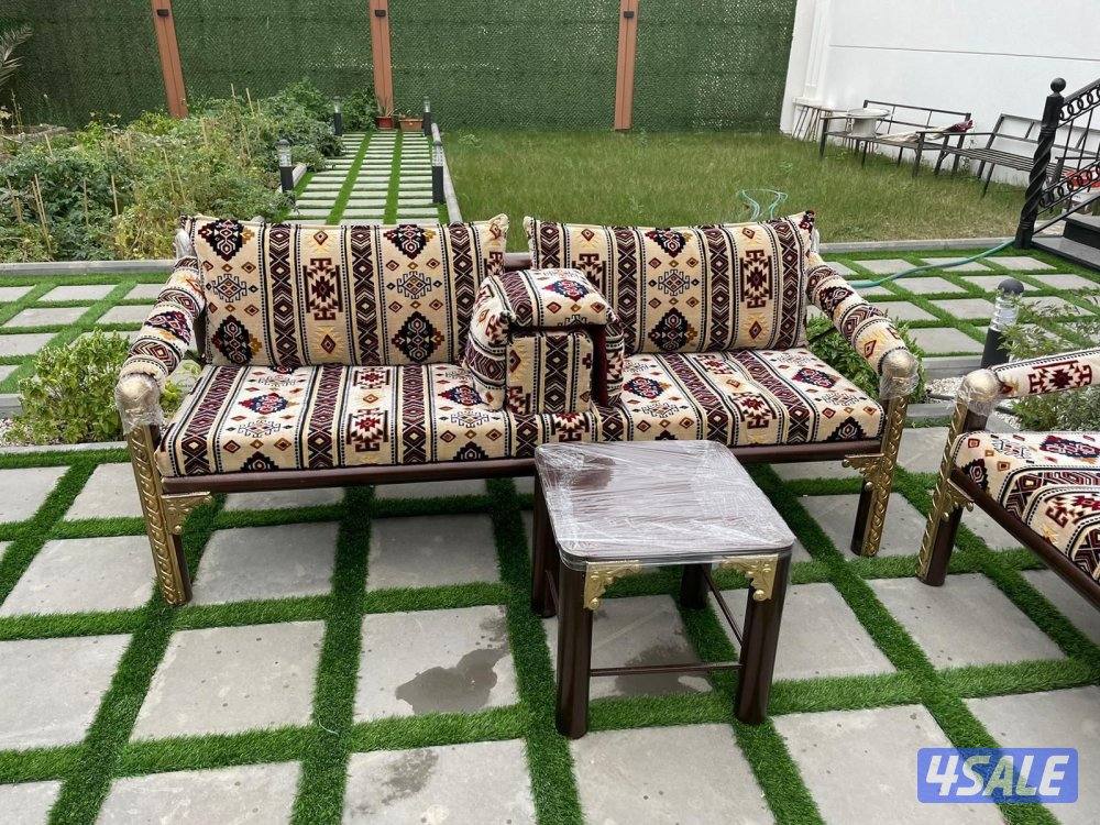 كراسي حديد + كراسي خشب +فرش كراسي8