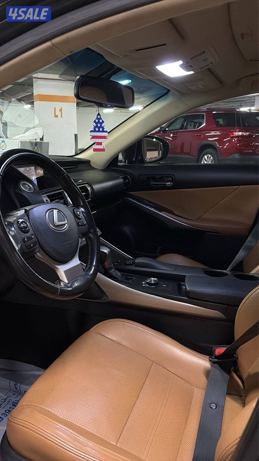 لكزز IS200 لون اسود 2016 داخليه جلد تان6