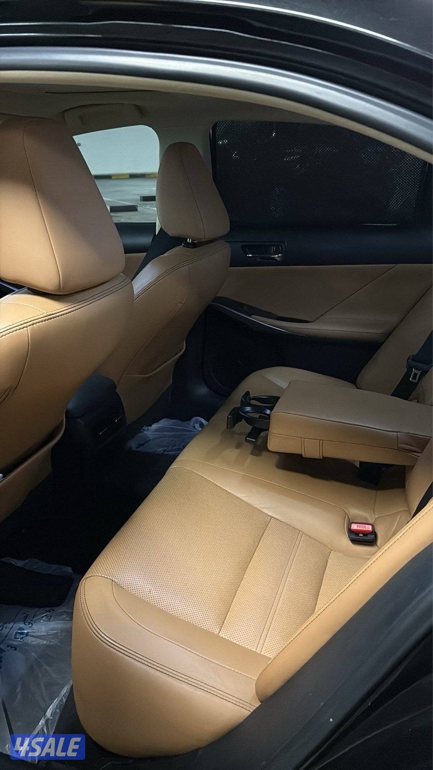 لكزز IS200 لون اسود 2016 داخليه جلد تان5