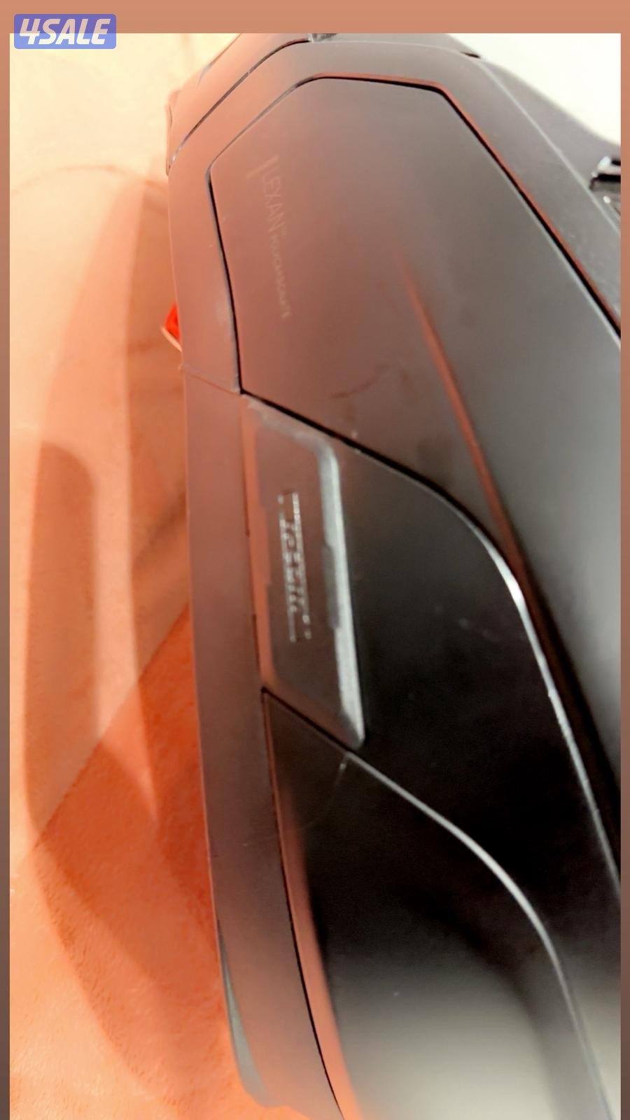 خوذه للبيع بحاله جديد ممتازه معاها عدد 3فايرز6