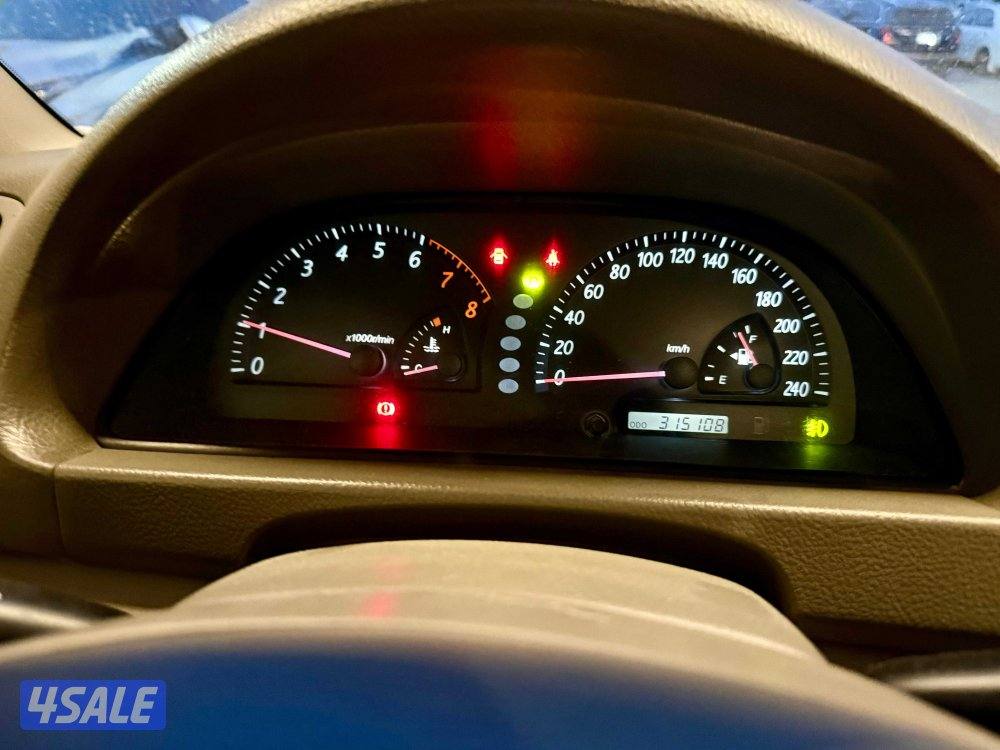 2004 Toyota Camry GLi (White)/ FIRST HAND/ AL-SAYER/ No Smoking Cabin11