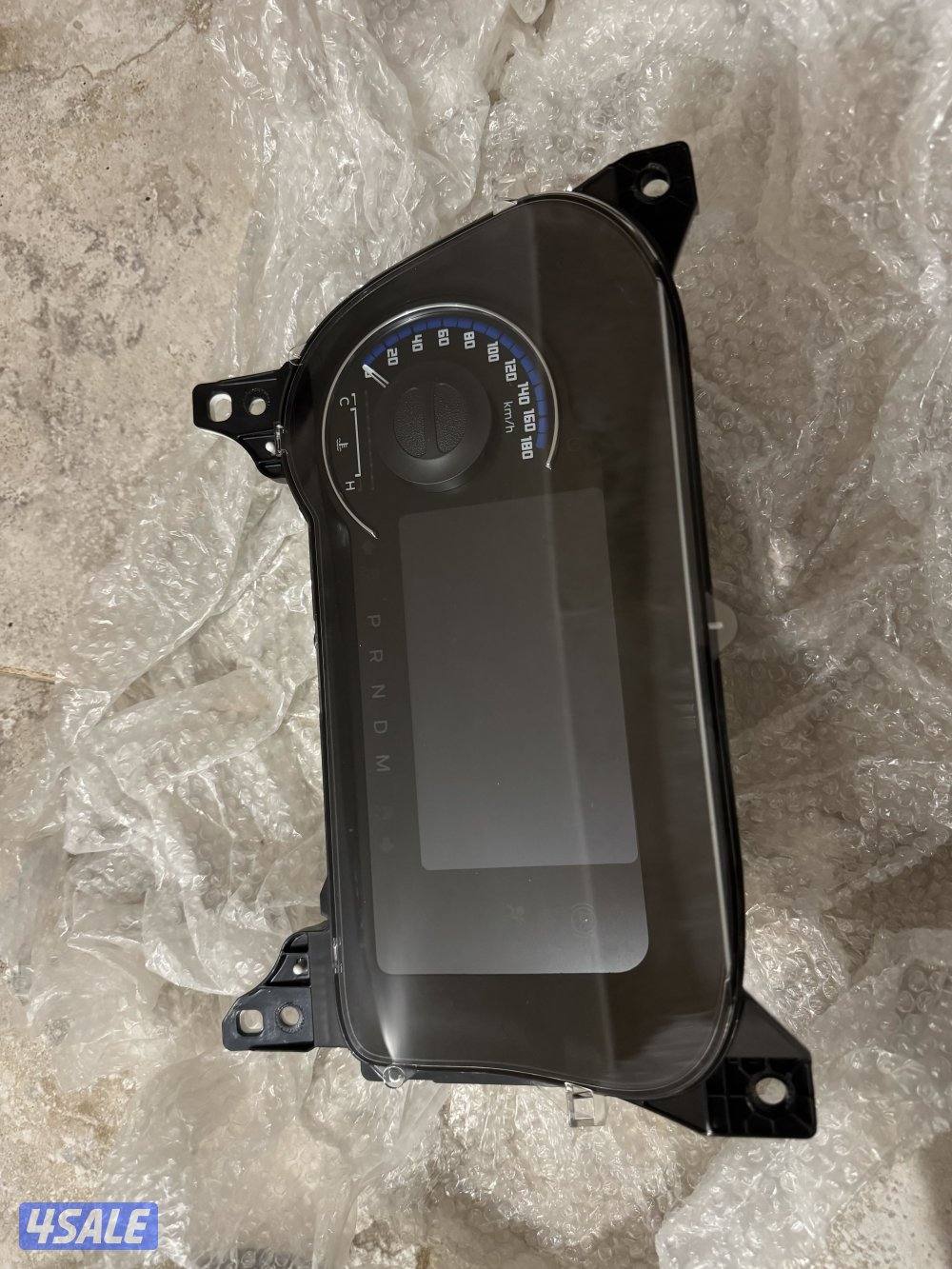 Bronco Outer Banks 2024 Screen New With all Attachments0