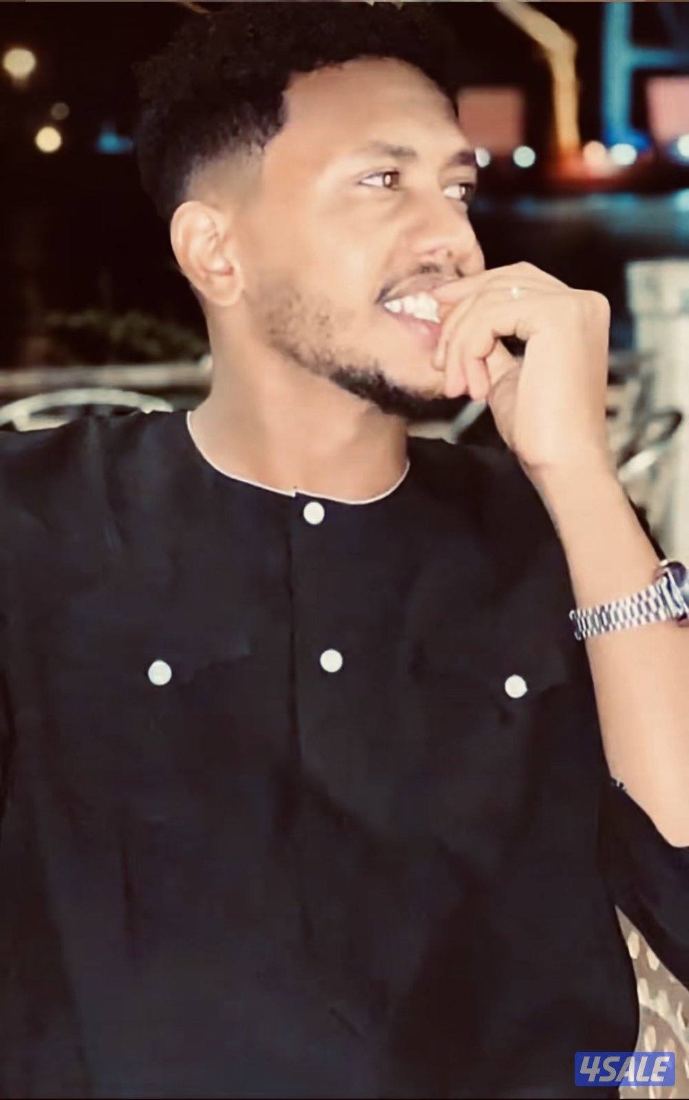 سلام عليكم  انا سوداني باحث عن عمل0