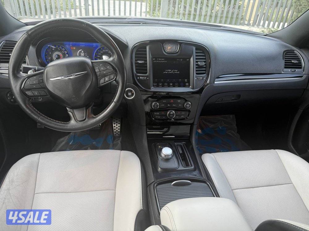 اقرأ الإعلان اللي يبي يستخدم 300 S هيمي 20216