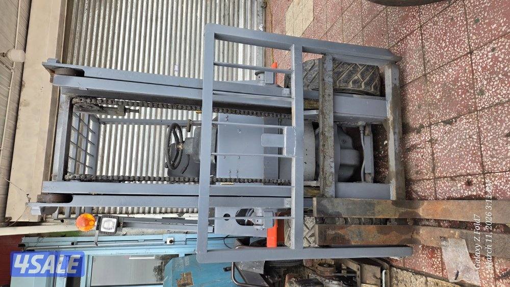 فور کلیفت 3 طن للبيع Forklift1